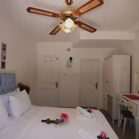 Papermoon & Aparthotel 4*