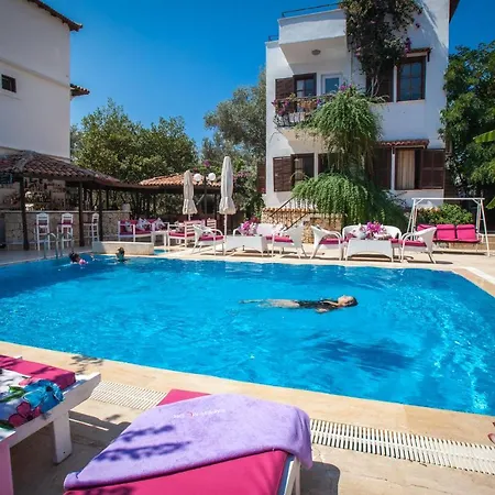 Papermoon & Lejlighedshotel Kaş