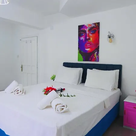 Papermoon & Apartahotel 3*