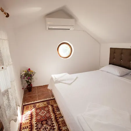 Papermoon & Apartmanhotel Kaş