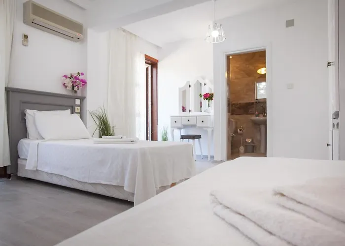 Aparthotel Papermoon & 4*