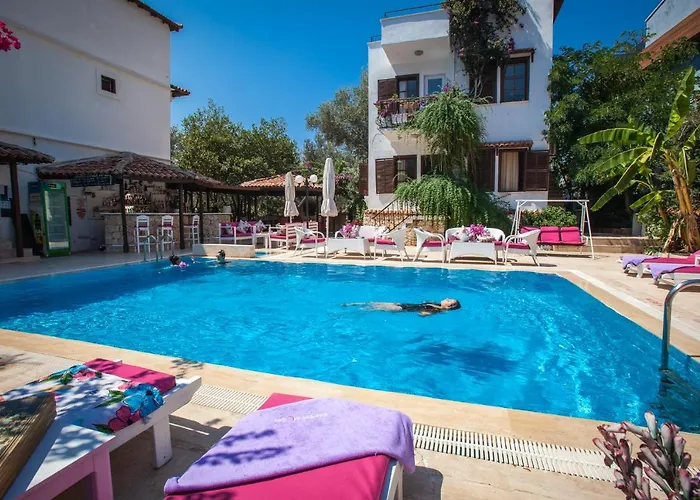 Papermoon & Hotel apartamentowy Kaş