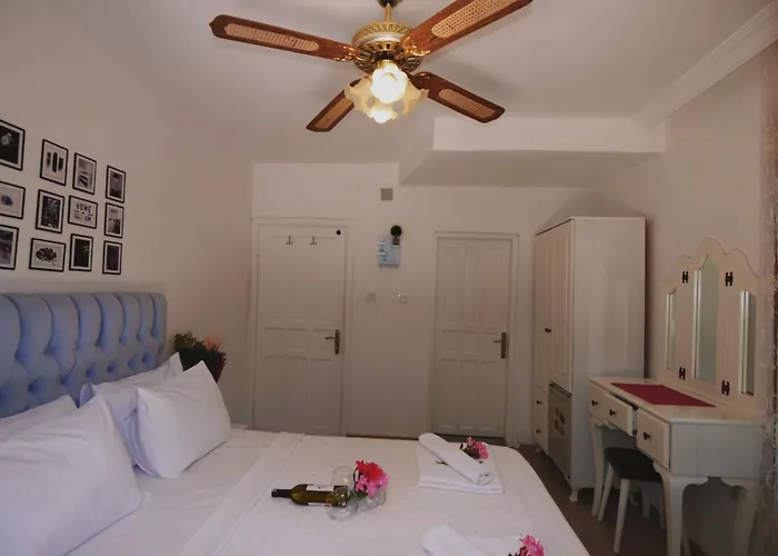 Papermoon & Aparthotel 4*