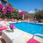 Aparthotel Papermoon &