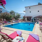 Papermoon & Aparthotel 4*